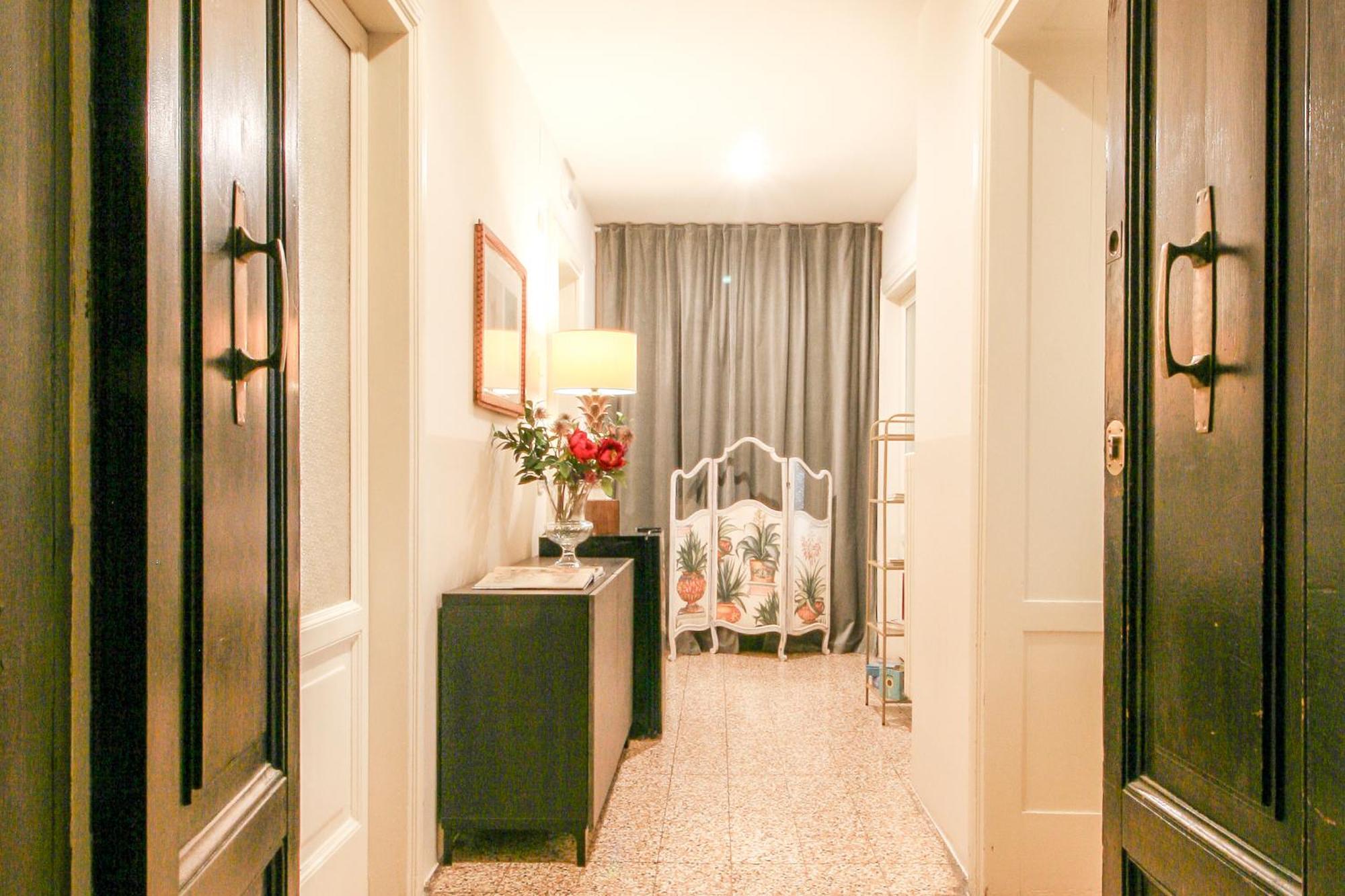 Le Flaneur - Vintage Suite Verona Exterior photo