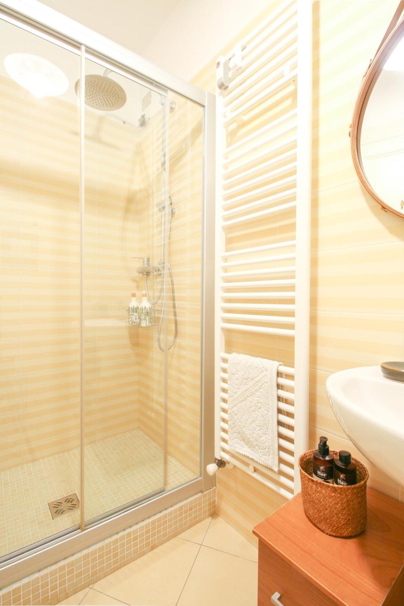 Le Flaneur - Vintage Suite Verona Exterior photo